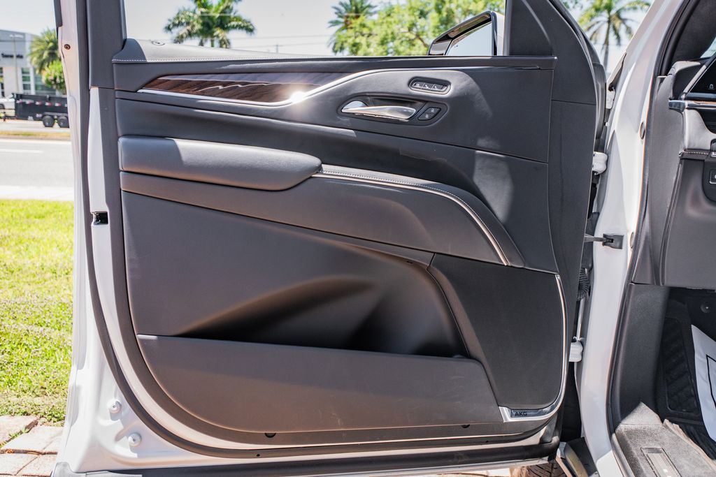2024 Cadillac Escalade ESV Sport Platinum - Photo 17