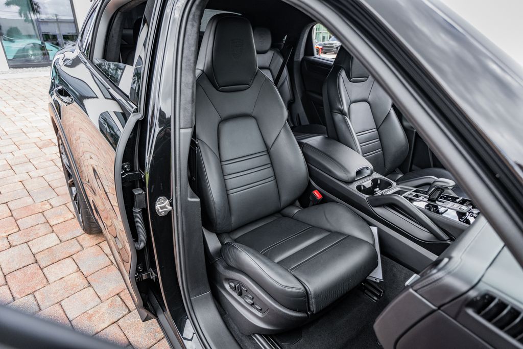 2023 Porsche Cayenne Coup Turbo GT - Photo 35