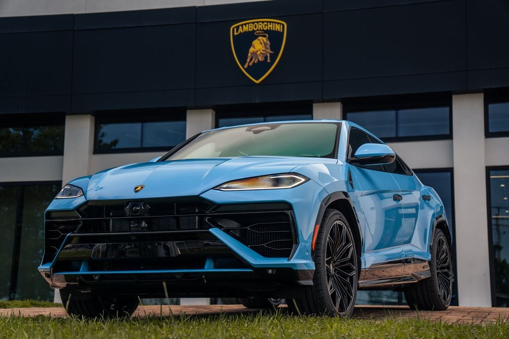 New 2026 Lamborghini Urus SE SUV