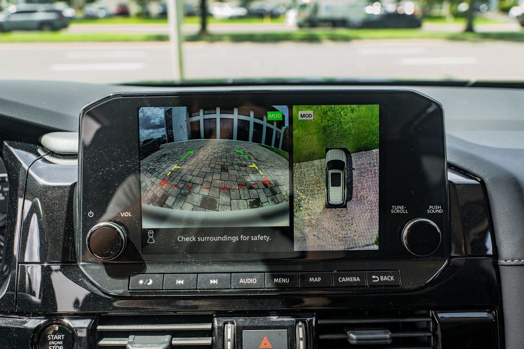 2025 Nissan Pathfinder SL - Photo 27