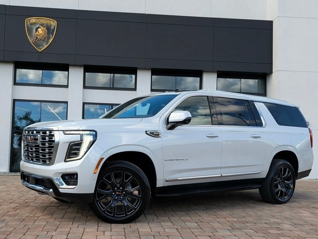 2025 GMC Yukon XL Denali's photo