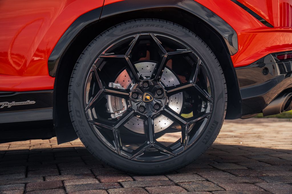 2024 Lamborghini Urus Performante - Photo 16