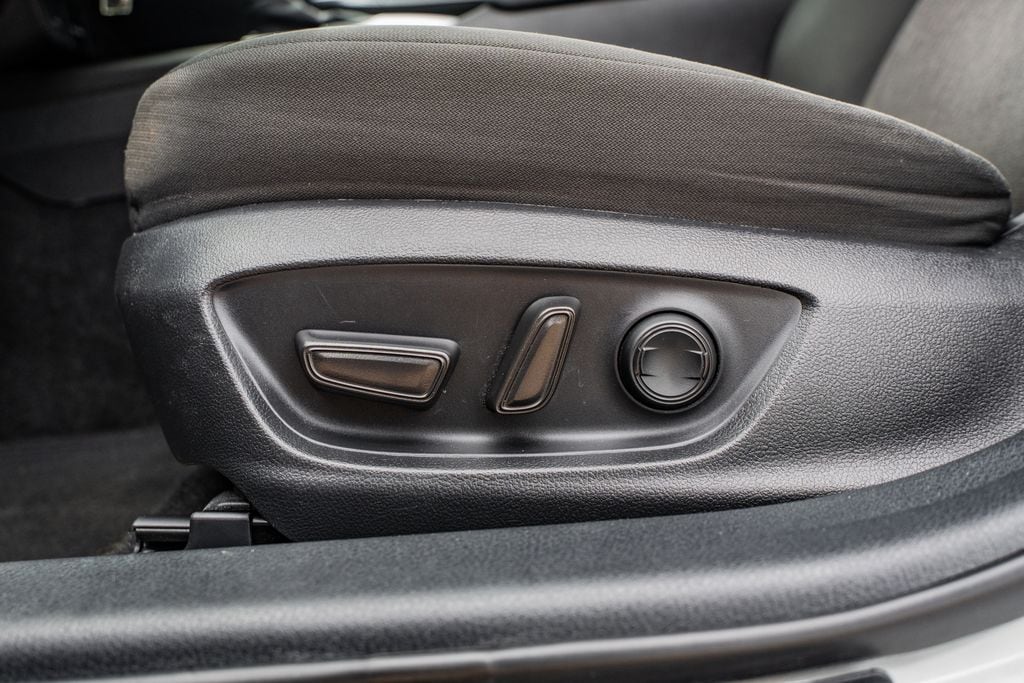 2022 Toyota Camry LE - Photo 20