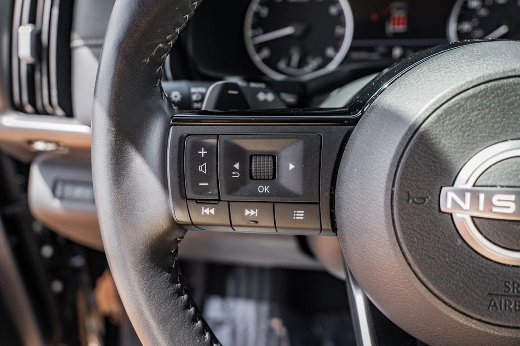 2025 Nissan Pathfinder SL - Photo 23