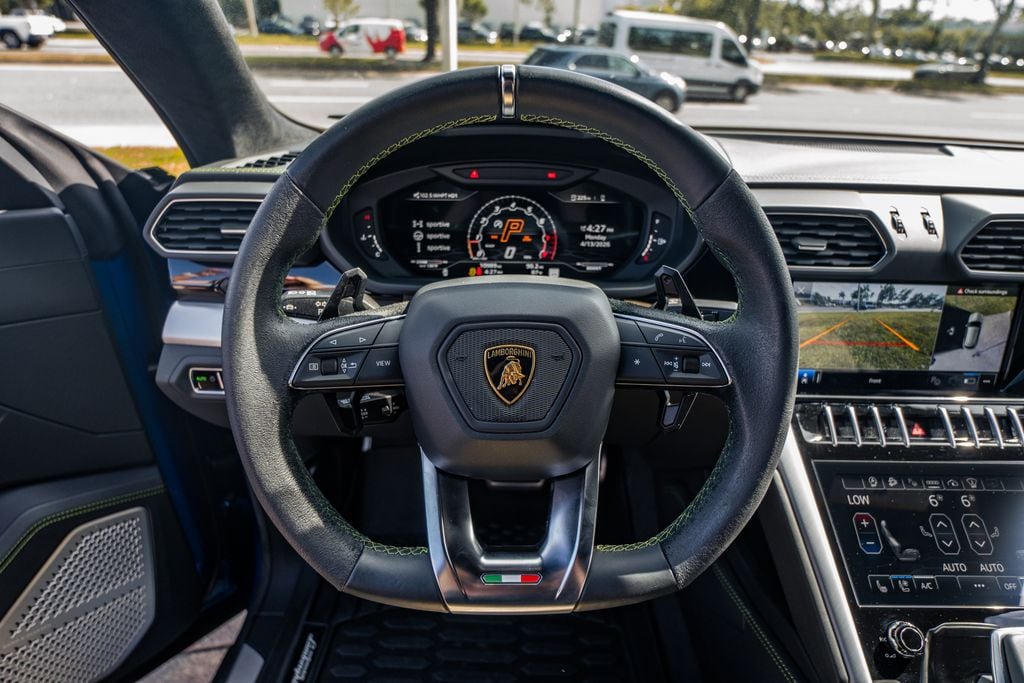 2022 Lamborghini Urus Base - Photo 21