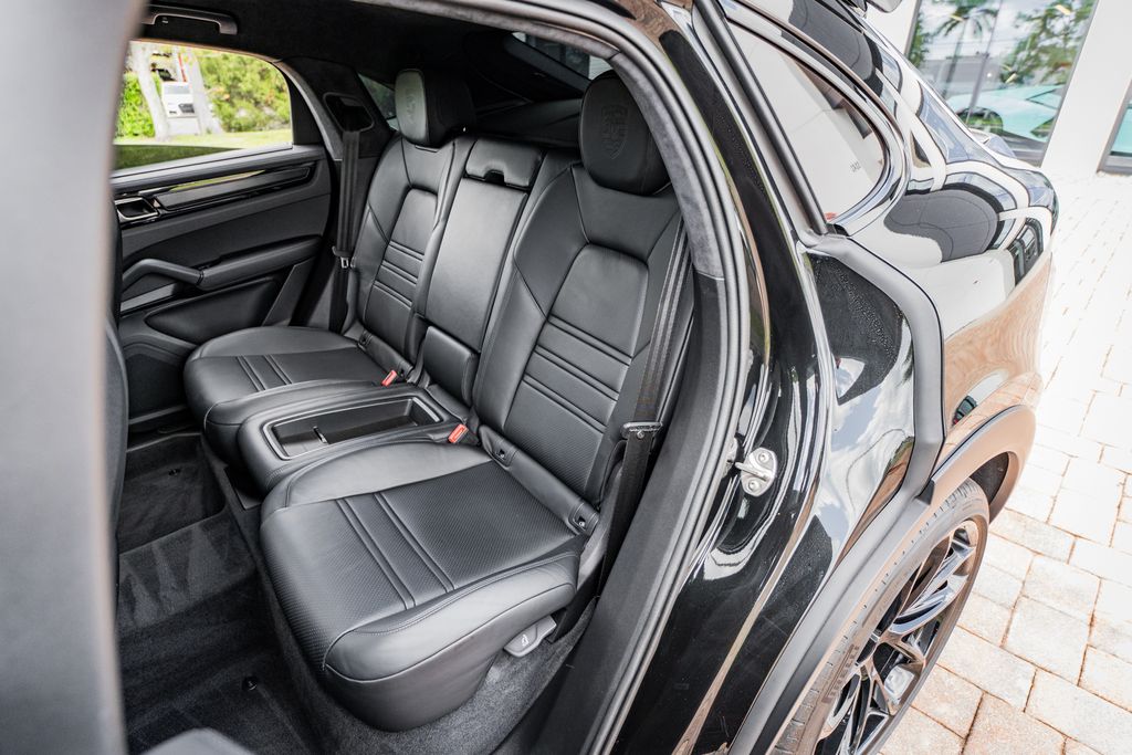 2023 Porsche Cayenne Coup Turbo GT - Photo 38