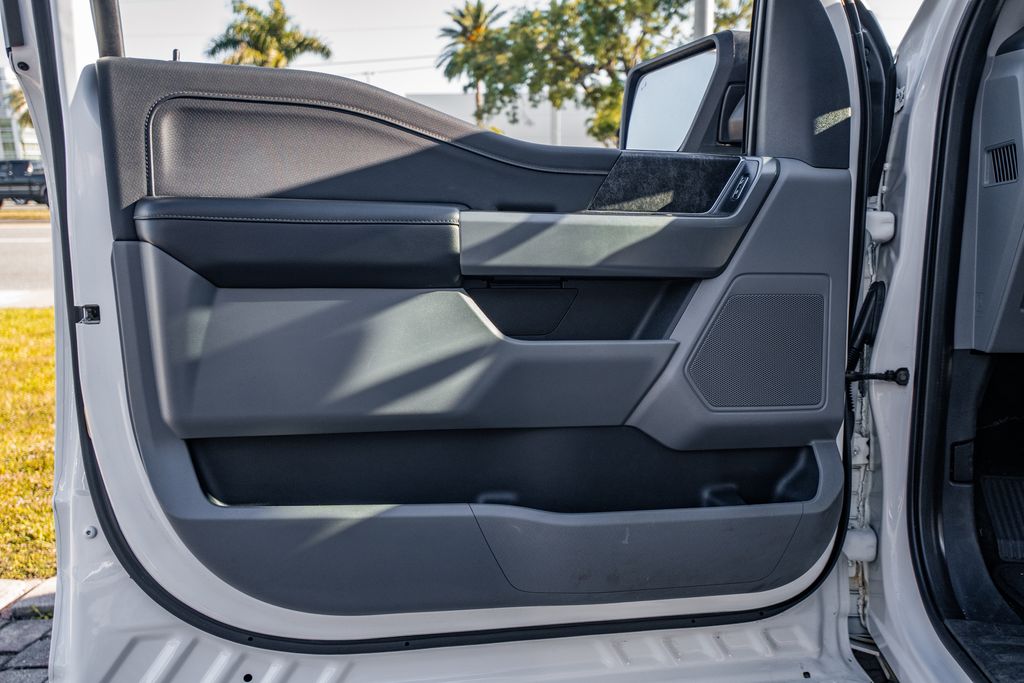 2022 Ford F-150 XLT - Photo 17