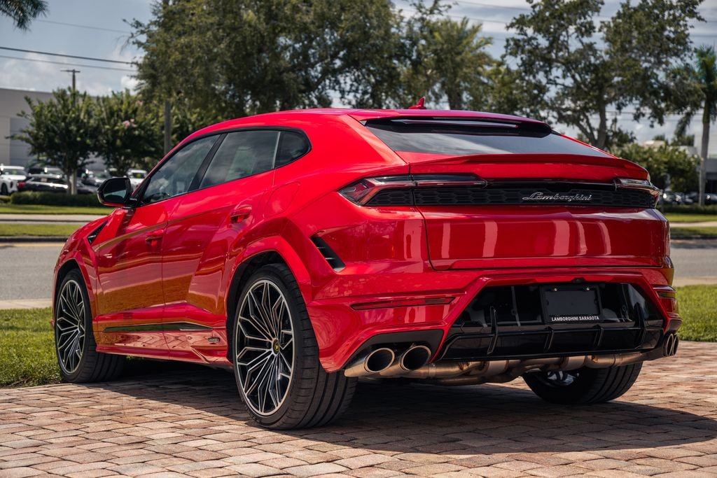 Used 2025 Lamborghini Urus SE SUV