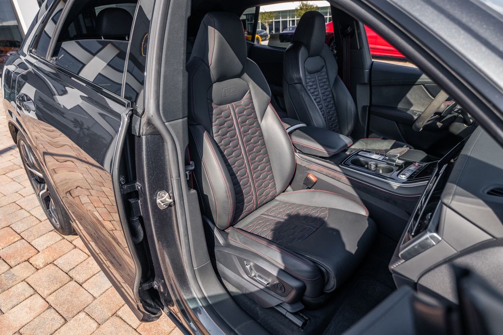 2023 Audi RS Q8 Base - Photo 33