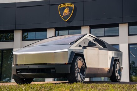 2024 Tesla Cybertruck Base Truck Crew Cab