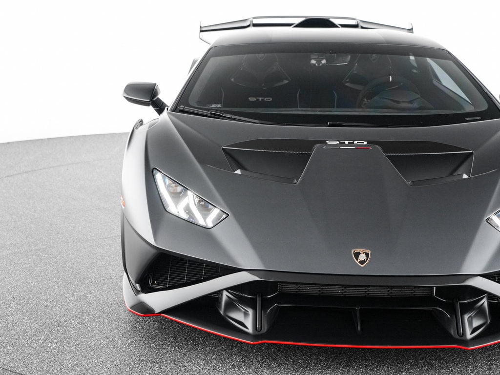 2023 Lamborghini Huracan STO - Photo 36
