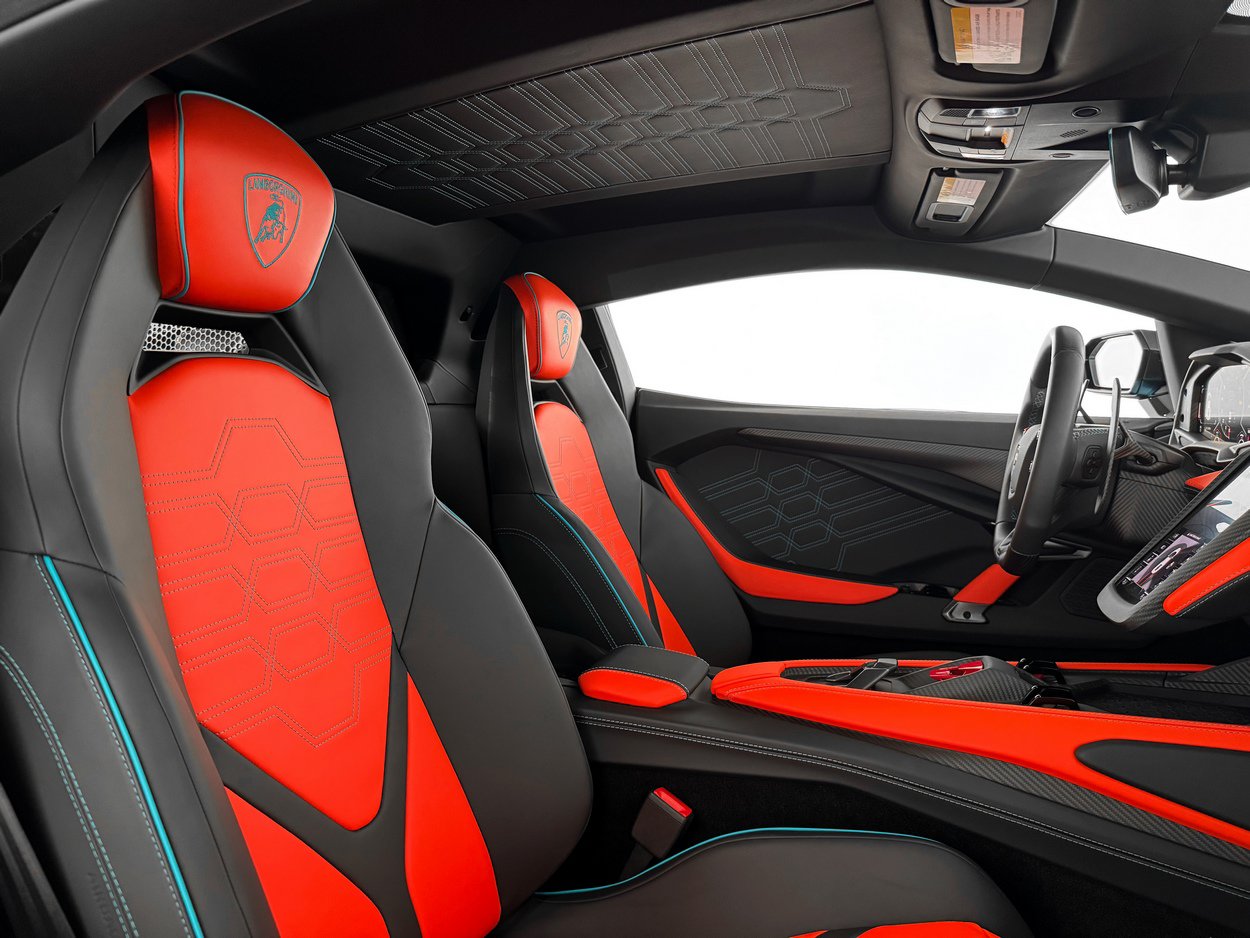 2025 Lamborghini Revuelto Base - Photo 28