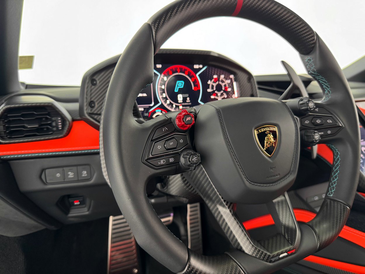 2025 Lamborghini Revuelto Base - Photo 23