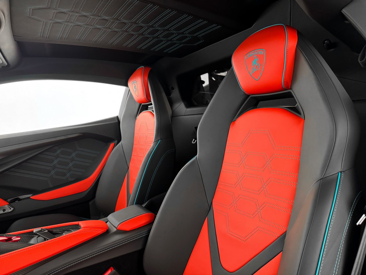 2025 Lamborghini Revuelto Base - Photo 15