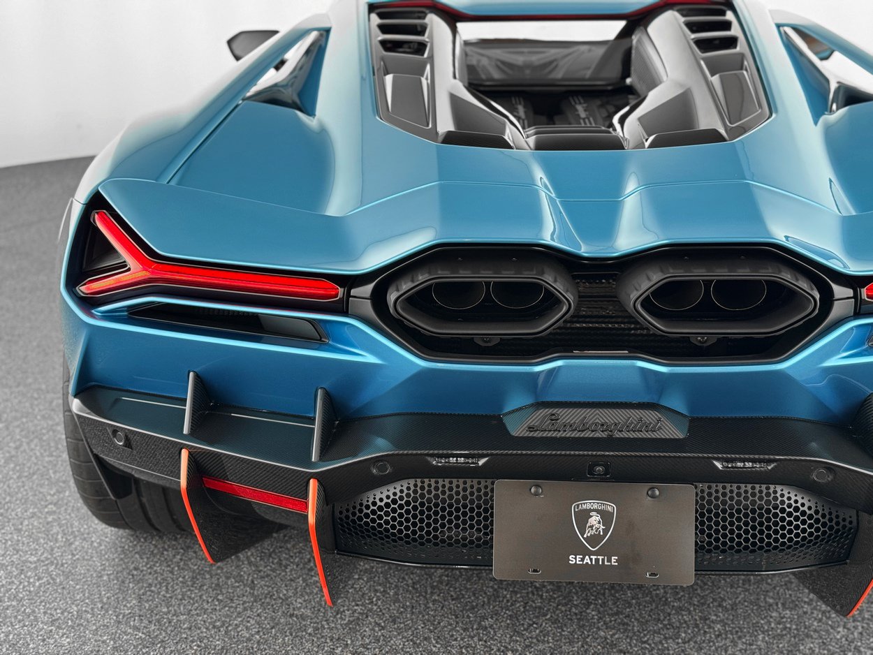 2025 Lamborghini Revuelto Base - Photo 40