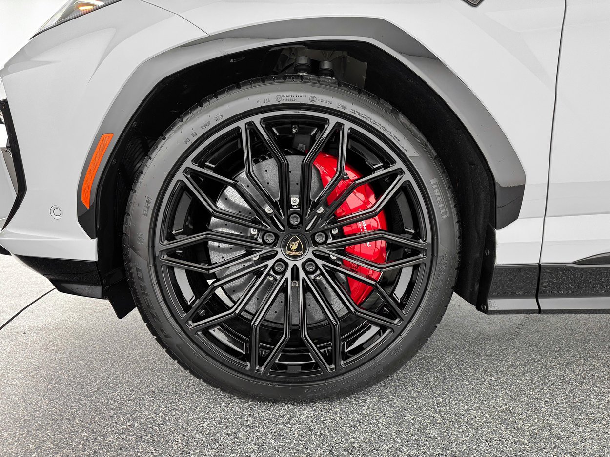 2026 Lamborghini Urus SE - Photo 33