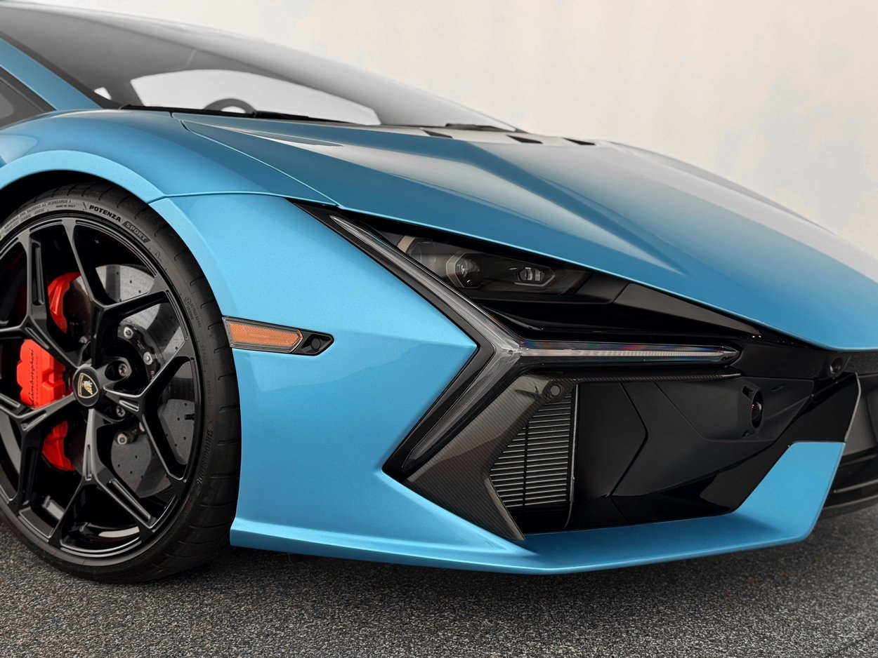 2025 Lamborghini Revuelto Base - Photo 45