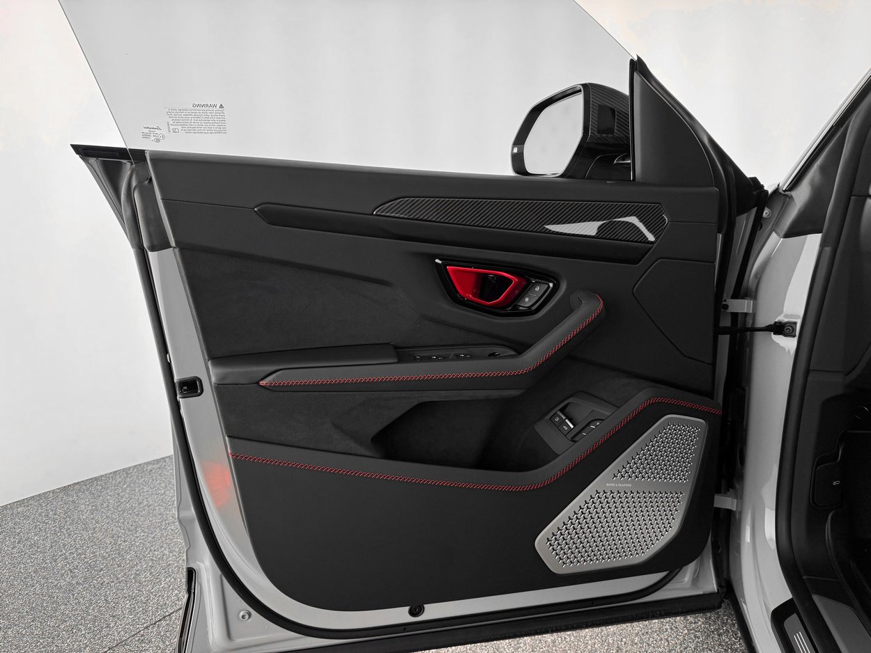 2026 Lamborghini Urus SE - Photo 11