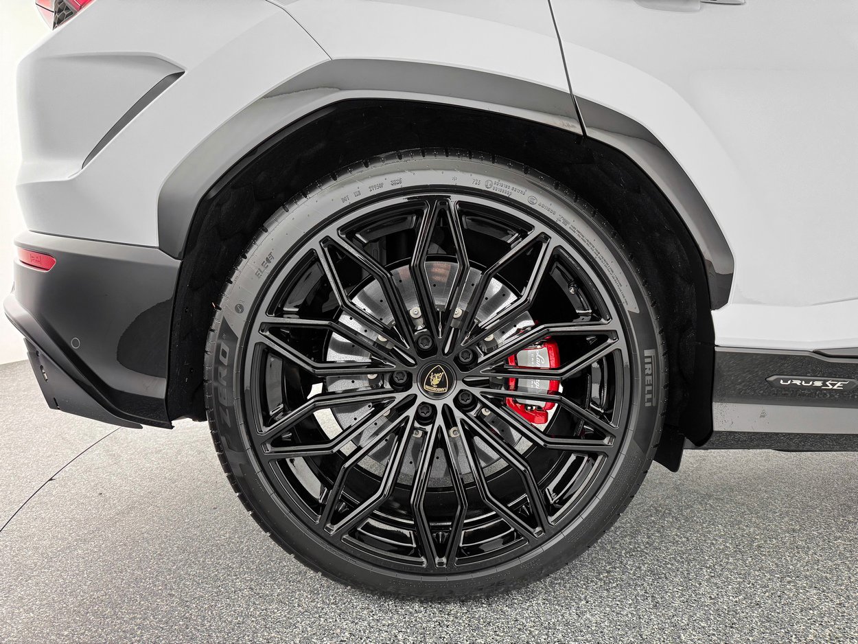 2026 Lamborghini Urus SE - Photo 35