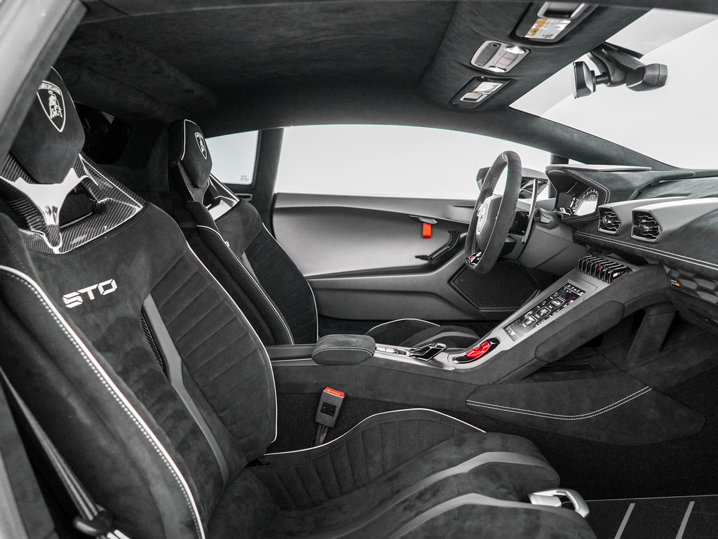 2023 Lamborghini Huracan STO - Photo 26
