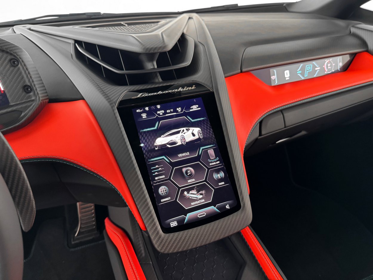 2025 Lamborghini Revuelto Base - Photo 17
