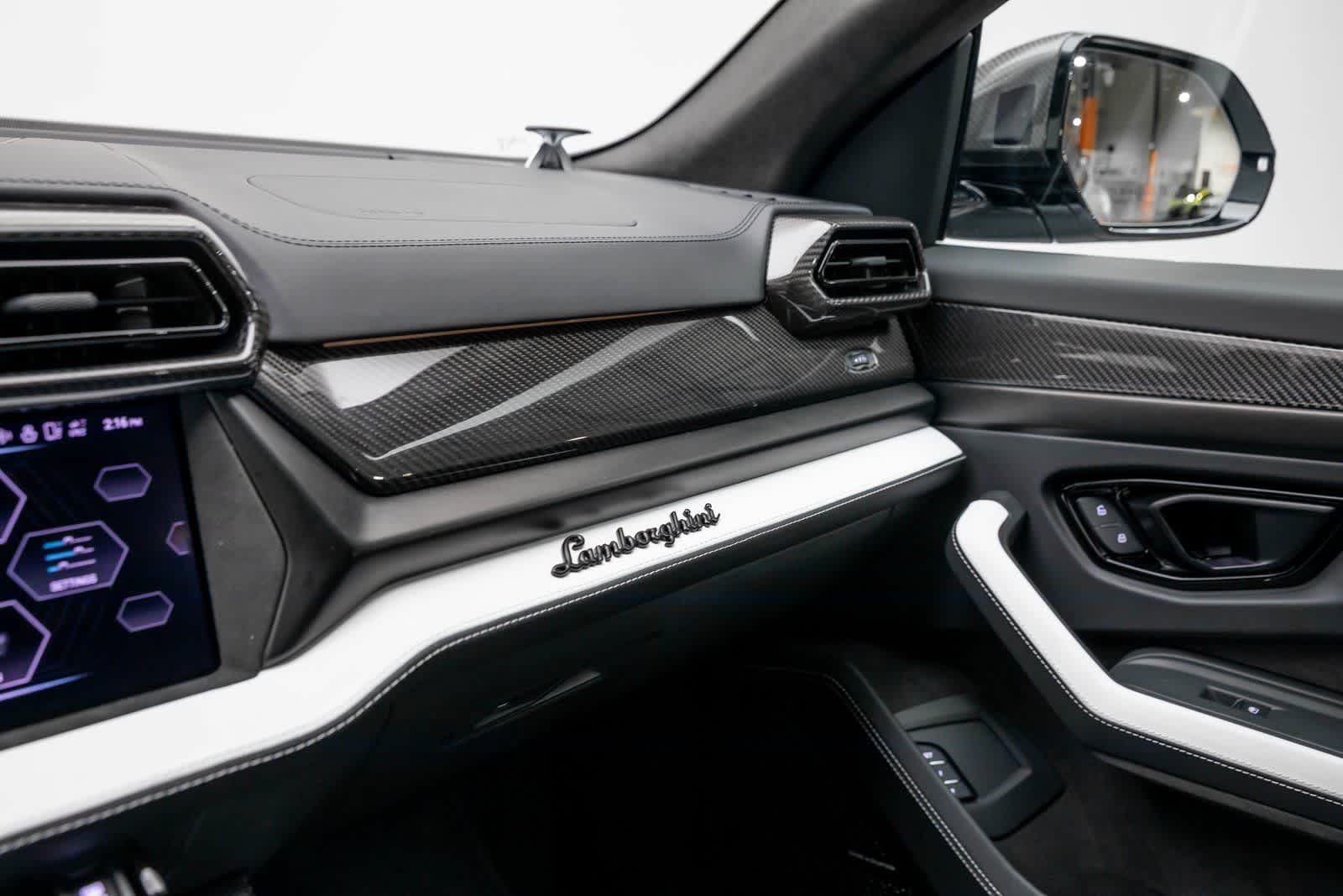 Thumbnail: 2025 Lamborghini Urus - 38
