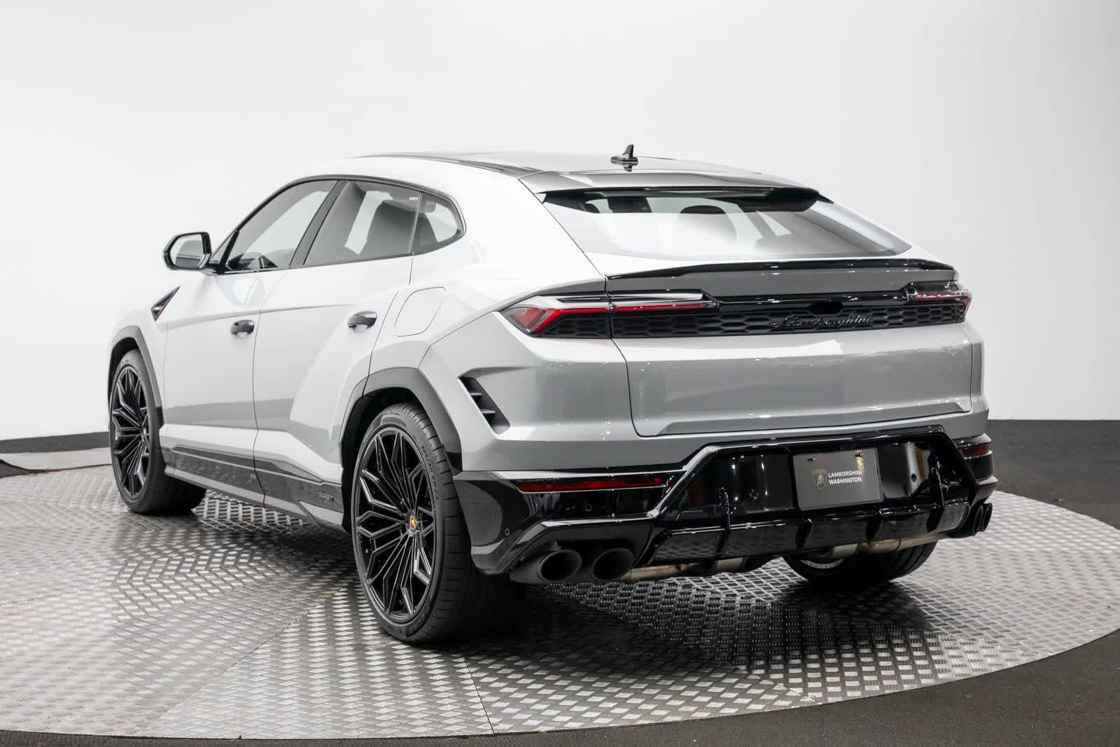 Thumbnail: 2025 Lamborghini Urus - 4