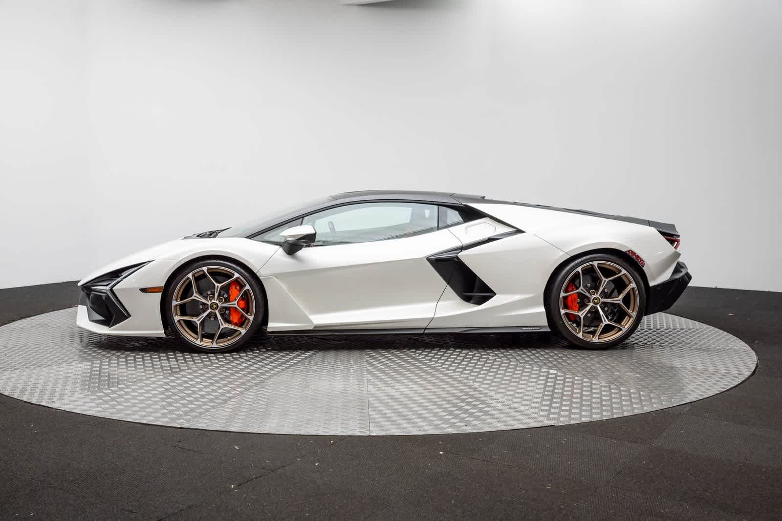 Thumbnail: 2025 Lamborghini  - 3