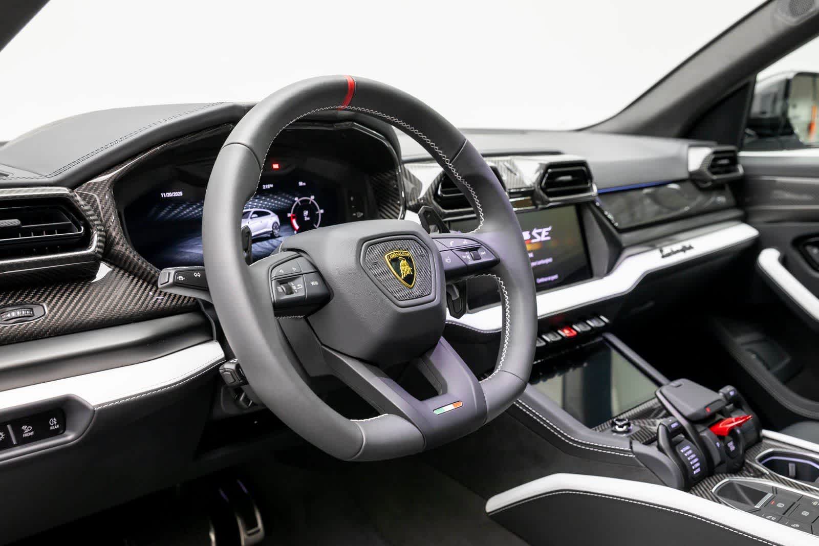 Thumbnail: 2025 Lamborghini Urus - 2