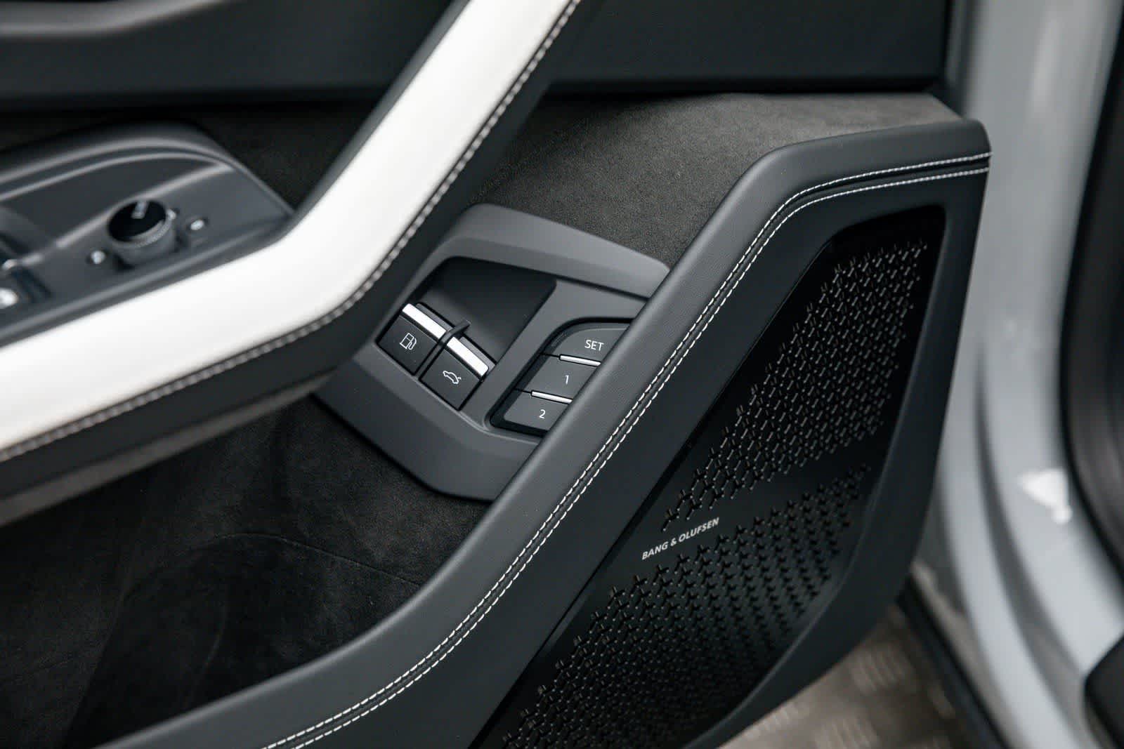 Thumbnail: 2025 Lamborghini Urus - 25