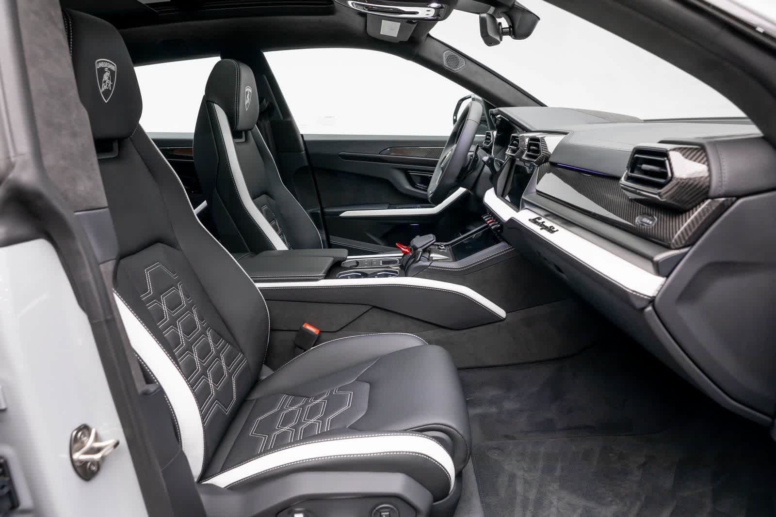 Thumbnail: 2025 Lamborghini Urus - 13
