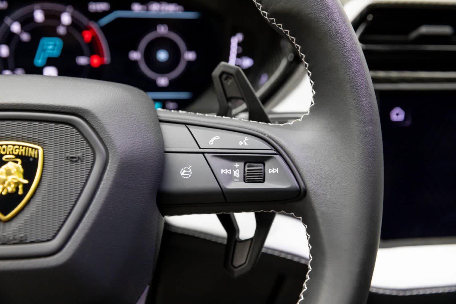 Thumbnail: 2025 Lamborghini Urus - 33