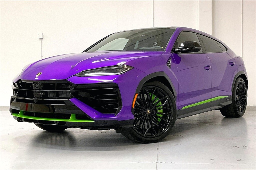 2025 Lamborghini Urus SE photo 3