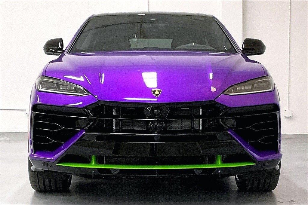 2025 Lamborghini Urus SE photo 2
