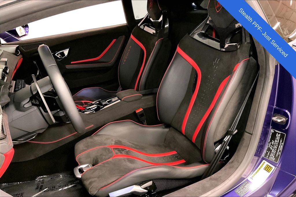 2024 Lamborghini Huracan Tecnica Base photo 3