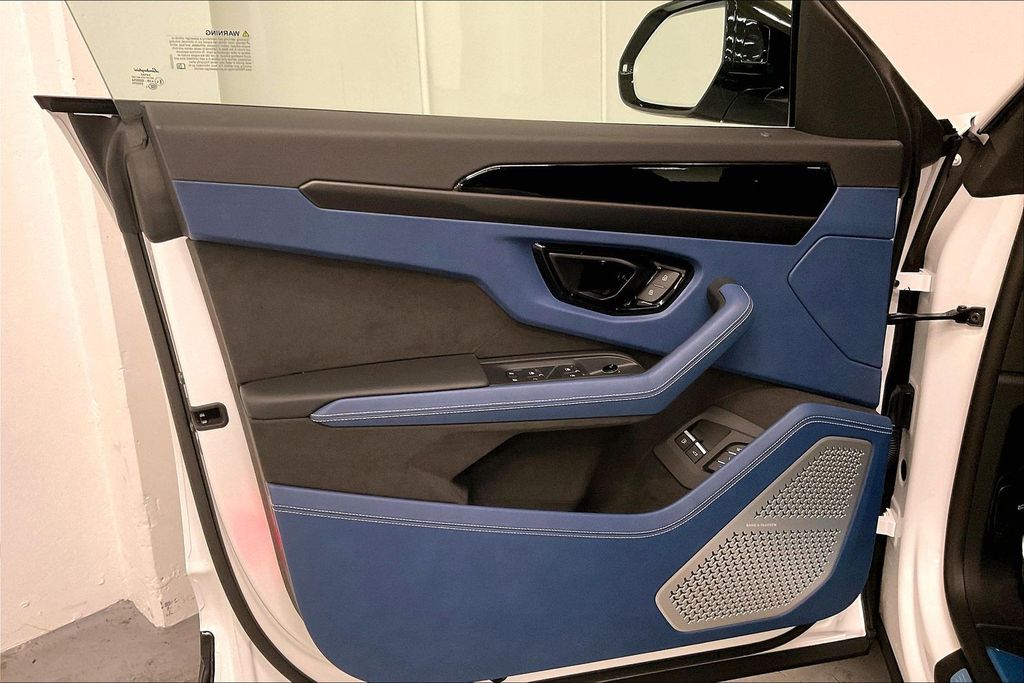 2026 Lamborghini Urus SE - Photo 19