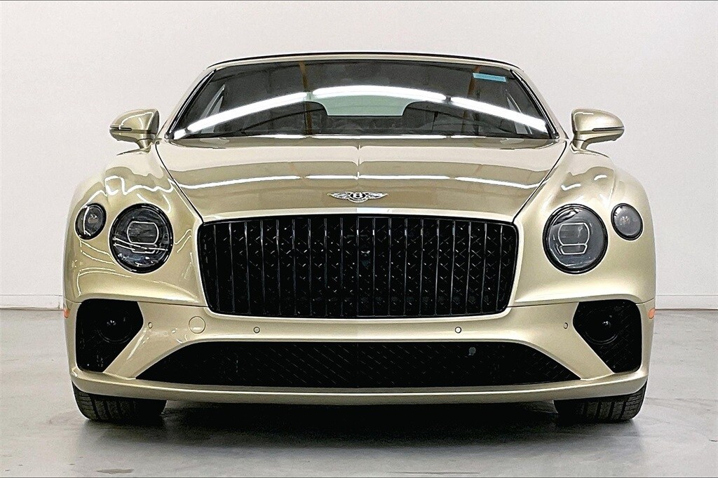 2024 Bentley Continental GT Azure V8 photo 2