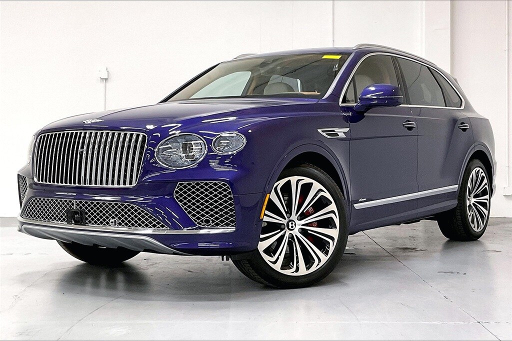 2024 Bentley Bentayga Azure photo 3
