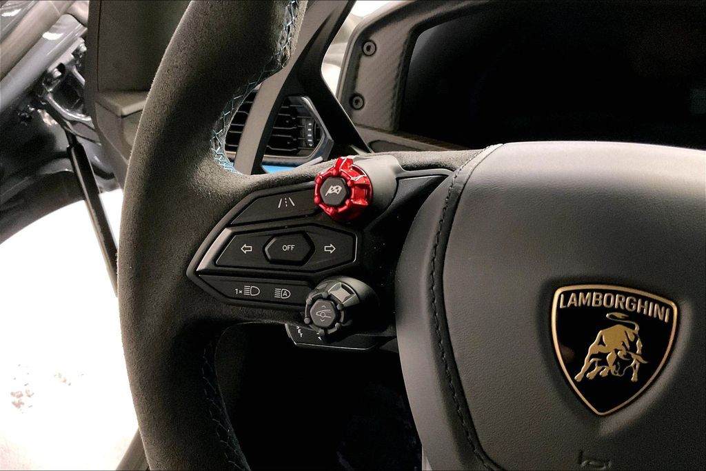 2026 Lamborghini Revuelto Base - Photo 22