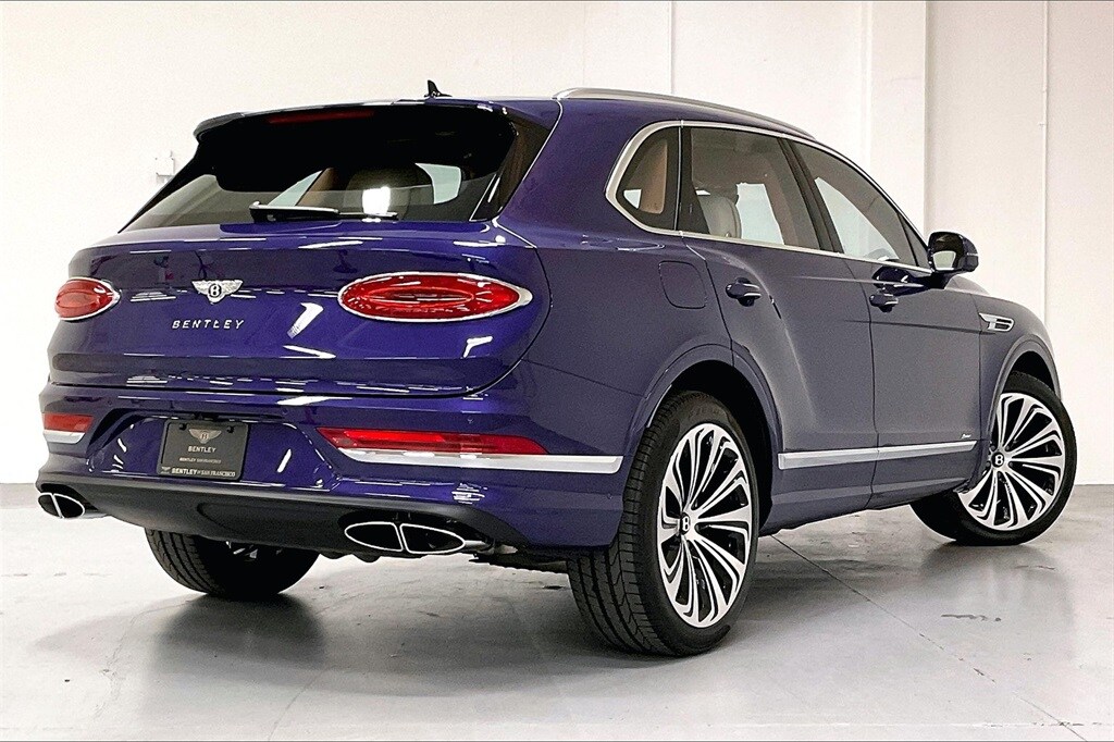 2024 Bentley Bentayga Azure photo 4