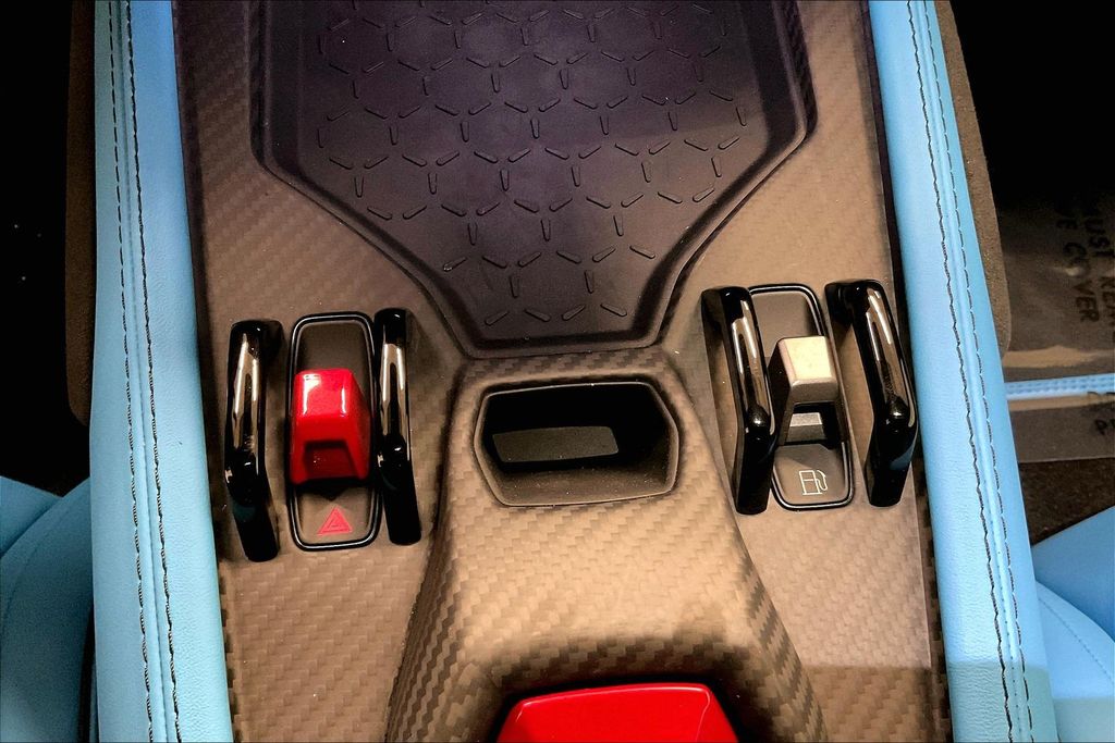 2026 Lamborghini Revuelto Base - Photo 24