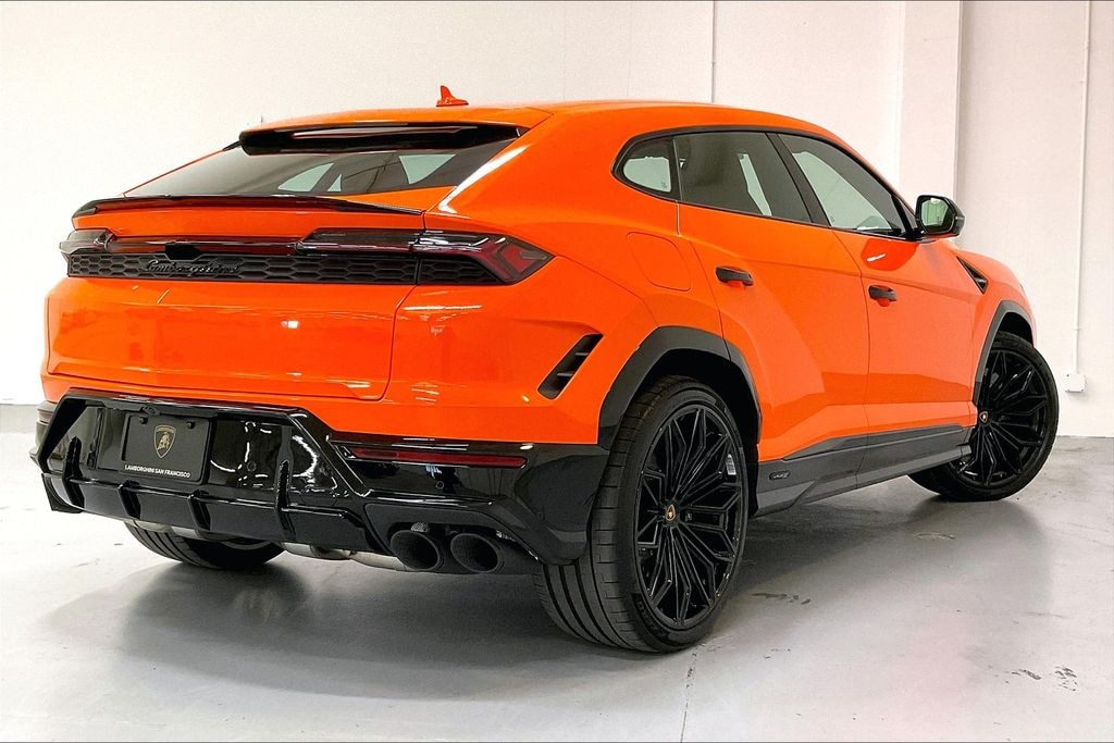 Used 2025 Lamborghini Urus SE SUV