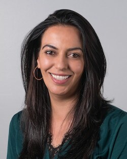 Staff member Lana Abukweik from ID_4fd678dc8f20