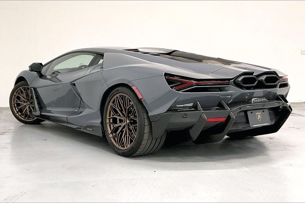 2026 Lamborghini Revuelto Base - Photo 6