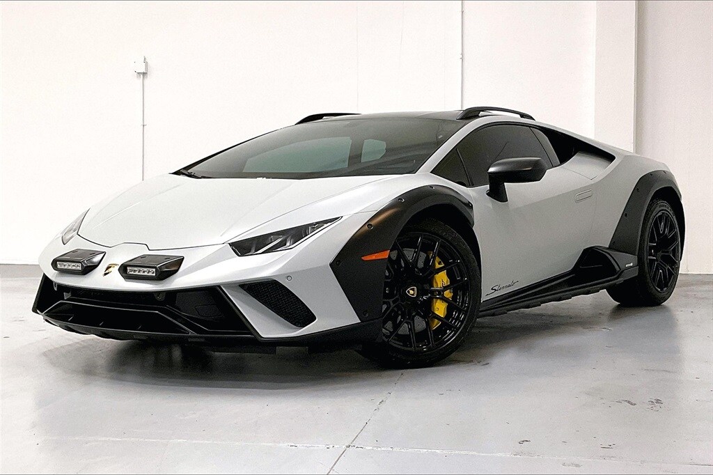 2023 Lamborghini Huracan Sterrato Base photo 3