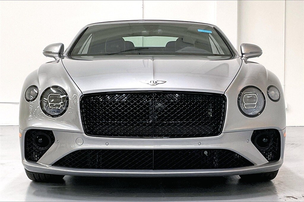 2024 Bentley Continental GT V8 photo 2