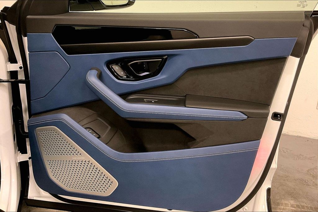 2026 Lamborghini Urus SE - Photo 33