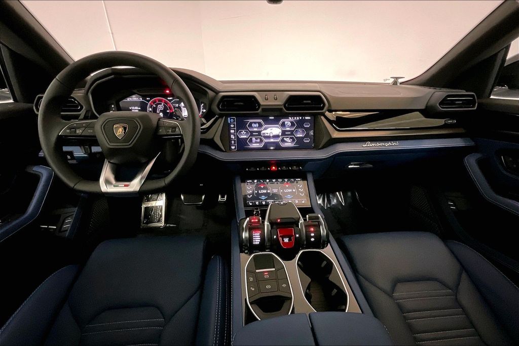 2026 Lamborghini Urus SE - Photo 21