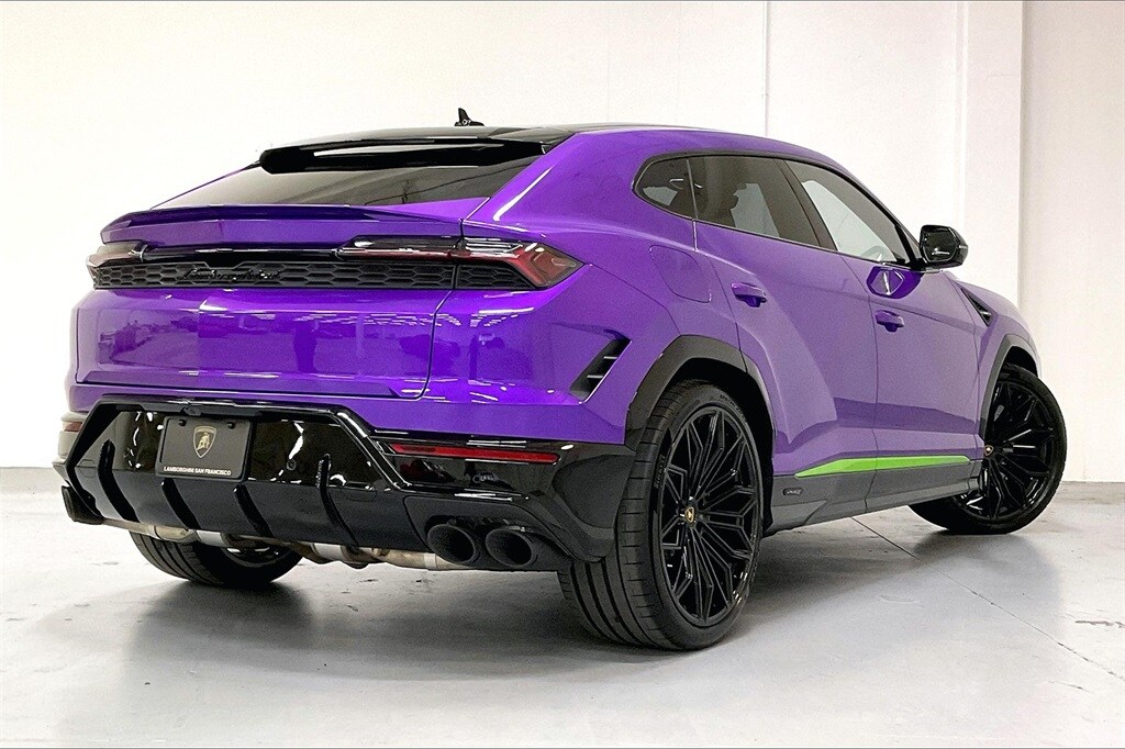 2025 Lamborghini Urus SE photo 4