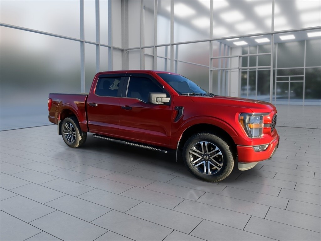 2023 Ford F-150 XL photo 2